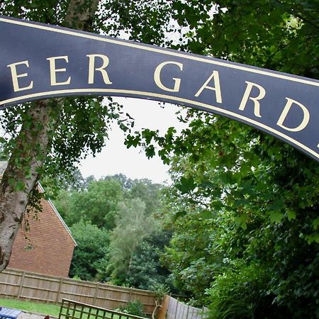 Chequers Inn Баттл Экстерьер фото